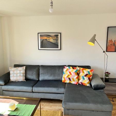 Morden 2 Bedroom Apartment Tower Bridge Лондон Экстерьер фото