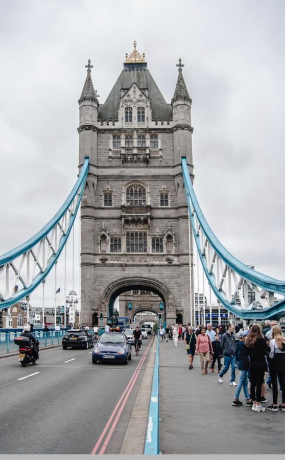 Morden 2 Bedroom Apartment Tower Bridge Лондон Экстерьер фото