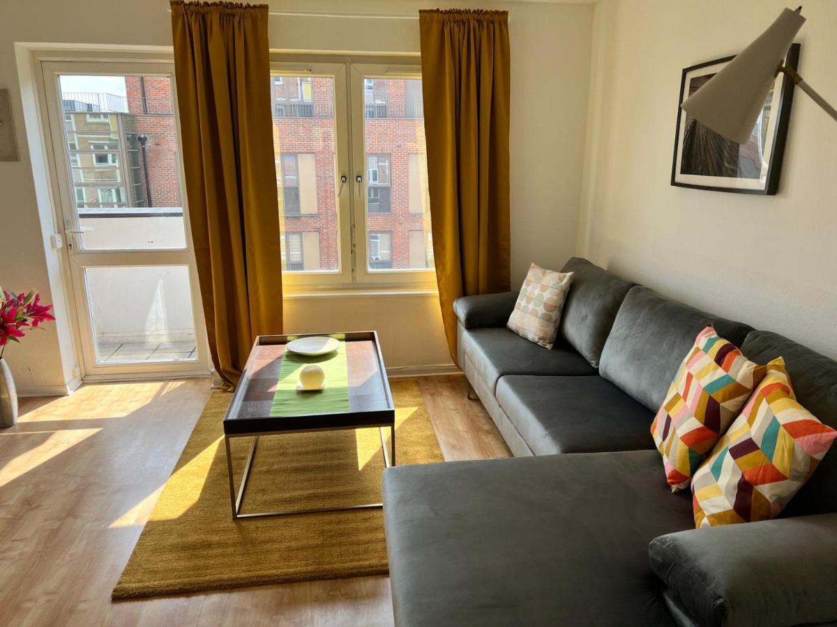 Morden 2 Bedroom Apartment Tower Bridge Лондон Экстерьер фото